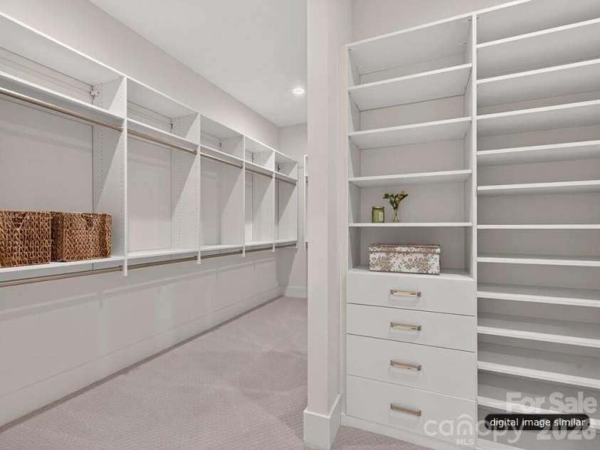 128 Willow View Loop, Davidson, NC 28036.  MLS# CAR4403823, YatesRealty ID 48929. Primary Closet