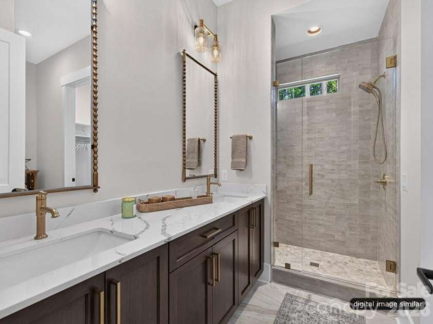 128 Willow View Loop, Davidson, NC 28036.  MLS# CAR4403823, YatesRealty ID 48929. VIP Guest Bedroom's Ensuite Bathroom