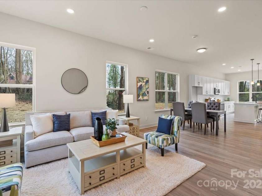 130 Big Oak Lane, Statesville, NC 28625.  MLS# CAR4239374, YatesRealty ID 4893. 