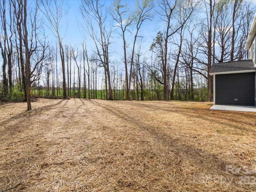 130 Big Oak Lane, Statesville, NC 28625.  MLS# CAR4239374, YatesRealty ID 4893. 