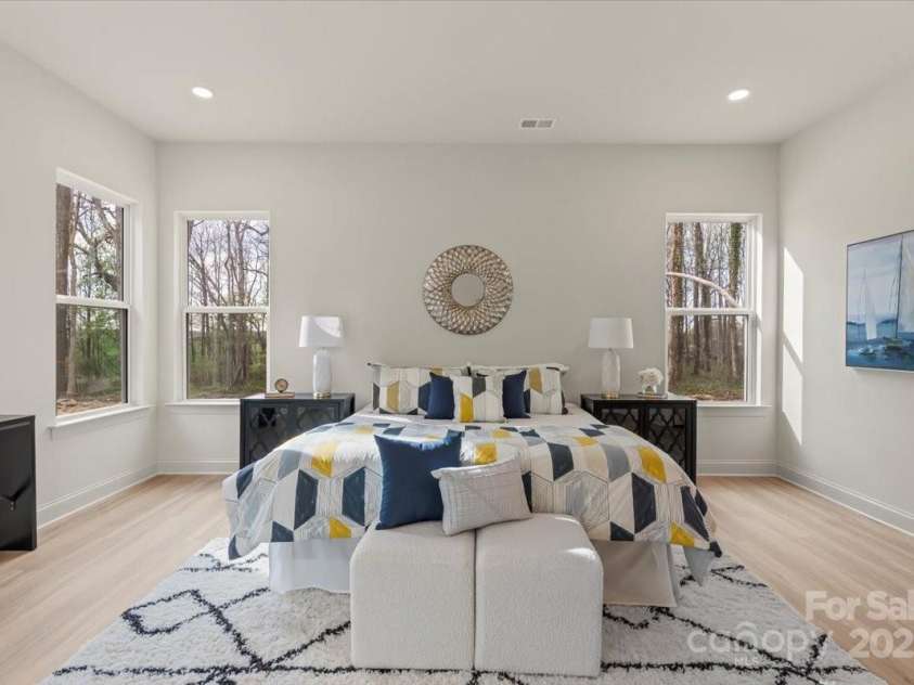 130 Big Oak Lane, Statesville, NC 28625.  MLS# CAR4239374, YatesRealty ID 4893. Primary Bedroom on the Main Level.