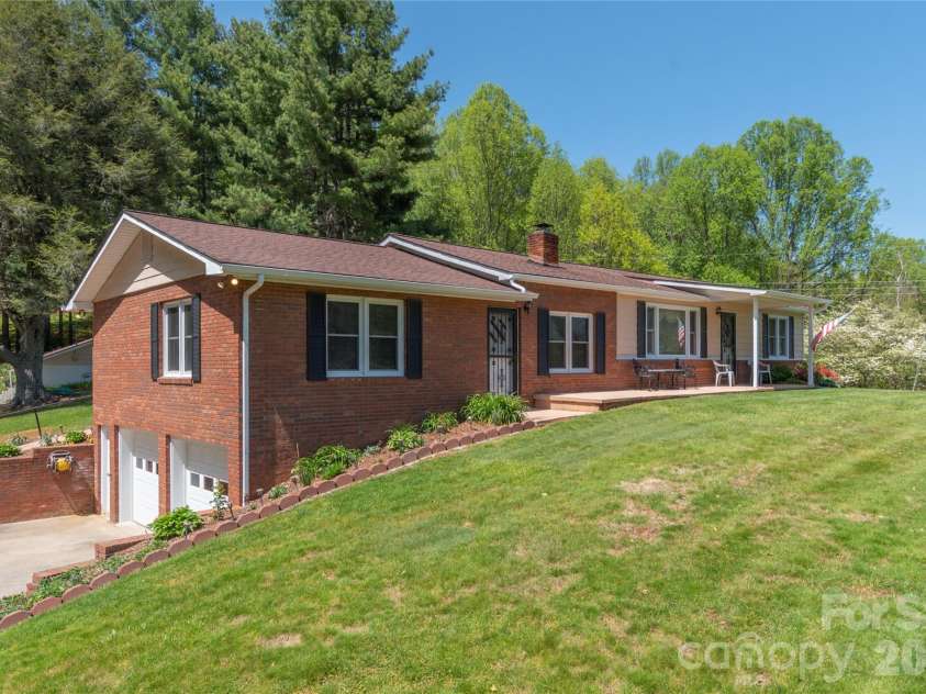 96 Tower Lane, Waynesville, NC 28786.  MLS# CAR4340844, YatesRealty ID 4893. 