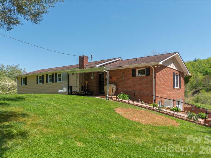 96 Tower Lane, Waynesville, NC 28786.  MLS# CAR4340844, YatesRealty ID 4893. 