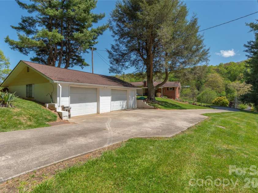 96 Tower Lane, Waynesville, NC 28786.  MLS# CAR4340844, YatesRealty ID 4893. 