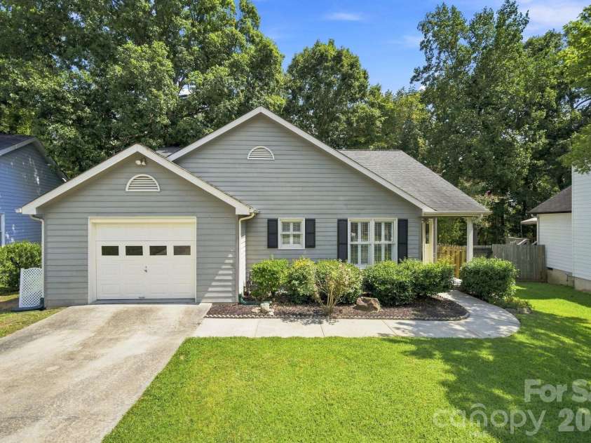 167 Sea Island Boulevard, Fort Mill, SC 29708.  MLS# CAR4420678, YatesRealty ID 48930. 