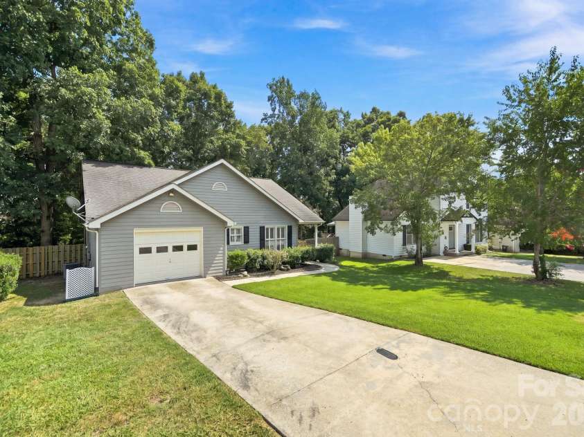 167 Sea Island Boulevard, Fort Mill, SC 29708.  MLS# CAR4420678, YatesRealty ID 48930. 