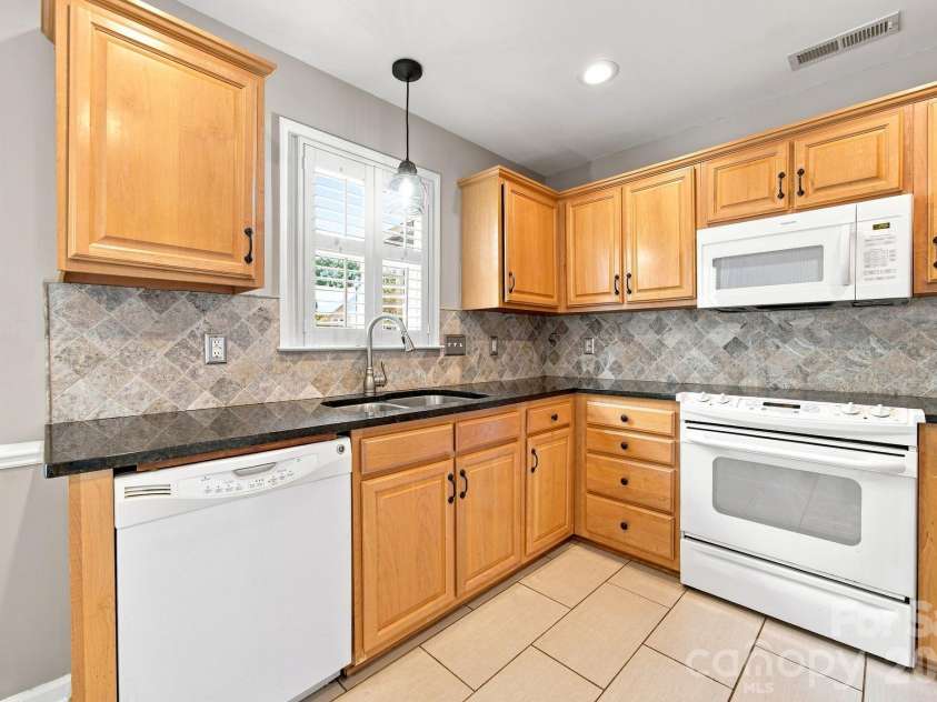 167 Sea Island Boulevard, Fort Mill, SC 29708.  MLS# CAR4420678, YatesRealty ID 48930. 