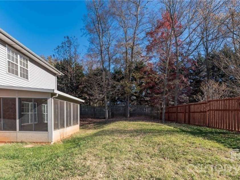 105 Ashmont Drive, Kannapolis, NC 28081.  MLS# CAR4421732, YatesRealty ID 48931. 