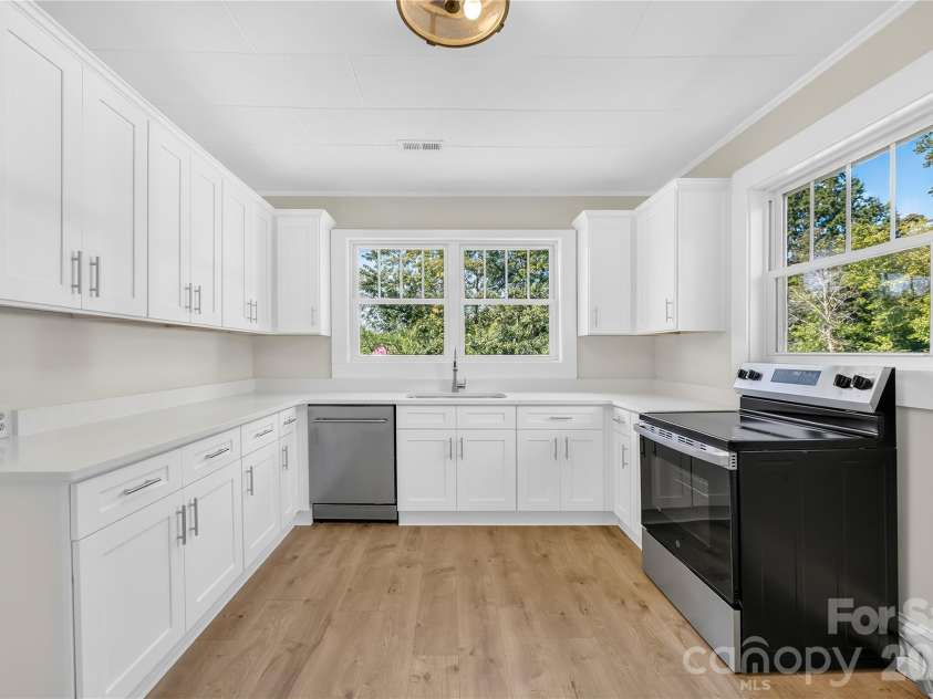 4810 Garmon Mill Road, Midland, NC 28107.  MLS# CAR4419538, YatesRealty ID 48932. 
