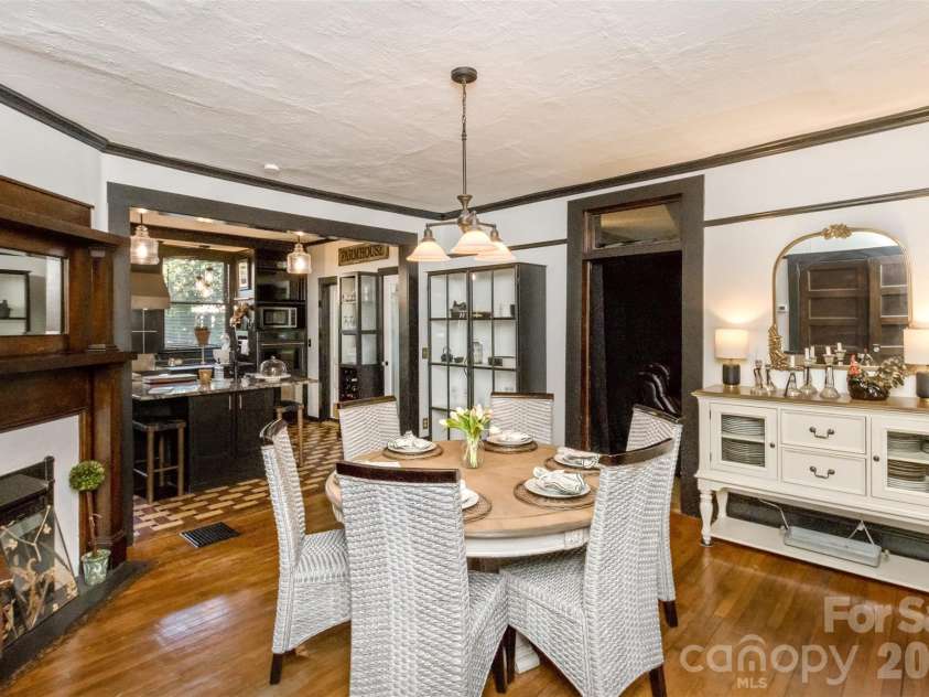 293 Fairview Road, Asheville, NC 28803.  MLS# CAR4421147, YatesRealty ID 48935. Dining Area