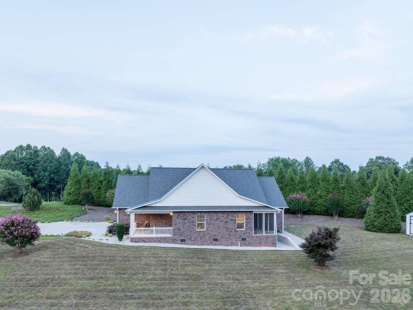 100 Rivercliff Drive, Hudson, NC 28638.  MLS# CAR4403098, YatesRealty ID 48936. 