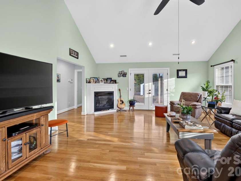 100 Rivercliff Drive, Hudson, NC 28638.  MLS# CAR4403098, YatesRealty ID 48936. 