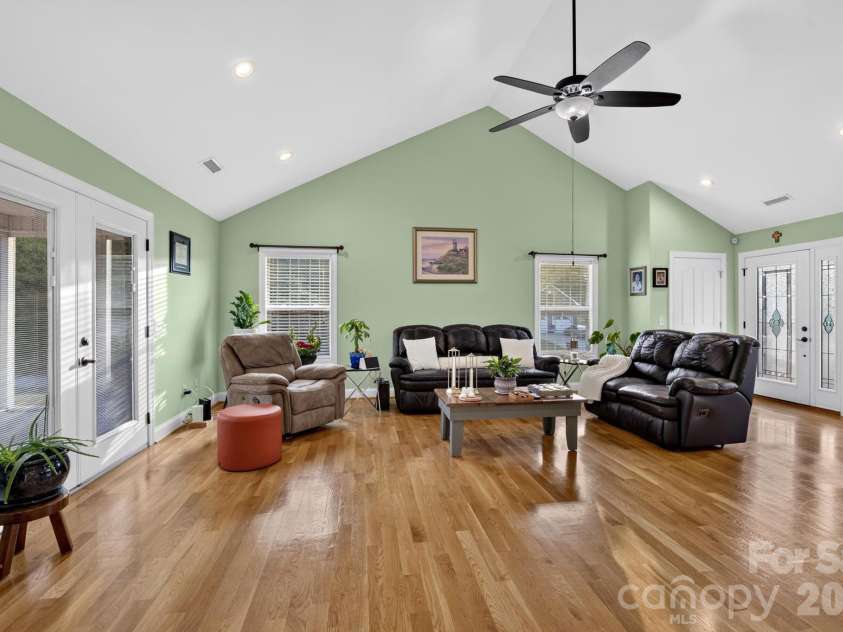 100 Rivercliff Drive, Hudson, NC 28638.  MLS# CAR4403098, YatesRealty ID 48936. 