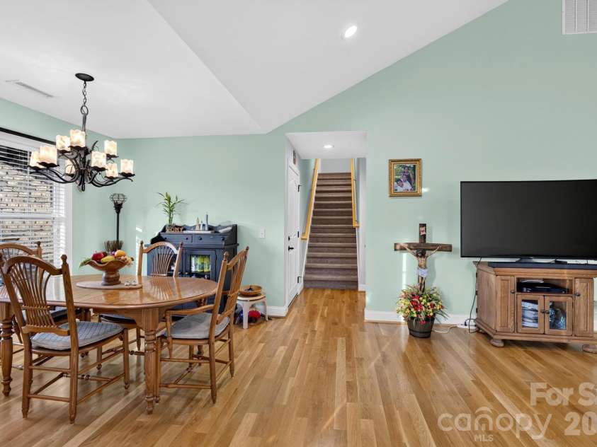 100 Rivercliff Drive, Hudson, NC 28638.  MLS# CAR4403098, YatesRealty ID 48936. 