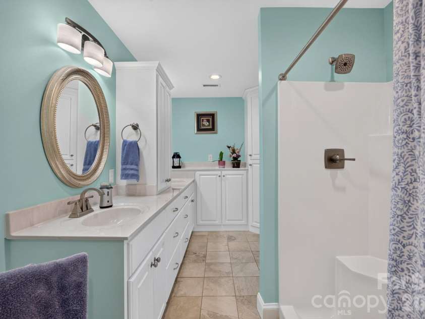 100 Rivercliff Drive, Hudson, NC 28638.  MLS# CAR4403098, YatesRealty ID 48936. 