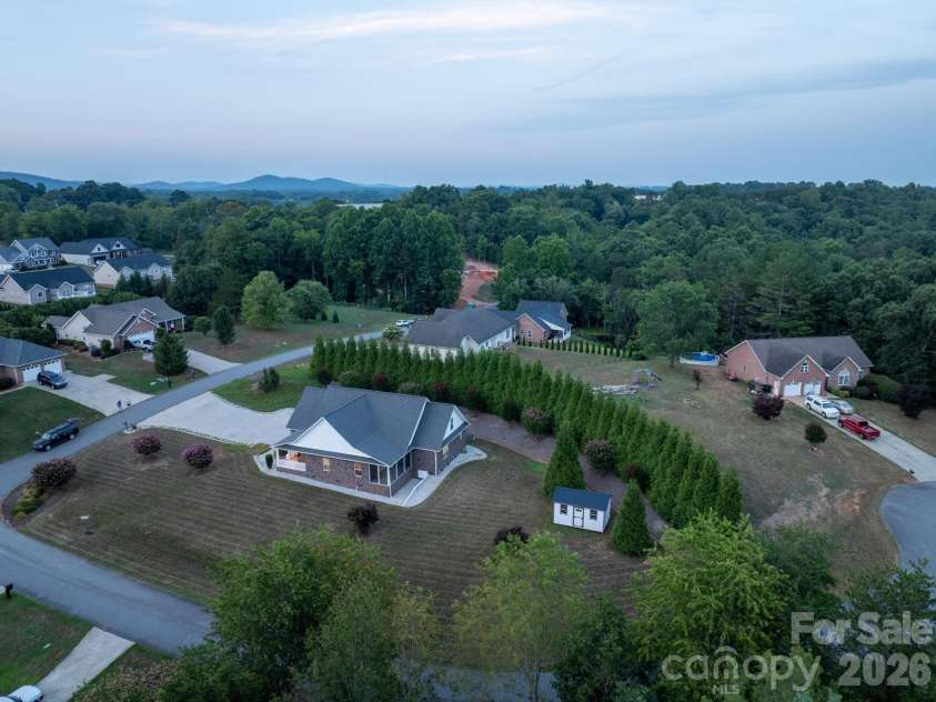 100 Rivercliff Drive, Hudson, NC 28638.  MLS# CAR4403098, YatesRealty ID 48936. 