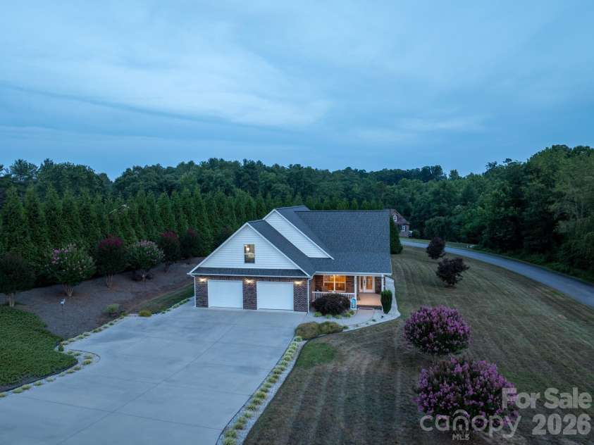 100 Rivercliff Drive, Hudson, NC 28638.  MLS# CAR4403098, YatesRealty ID 48936. 