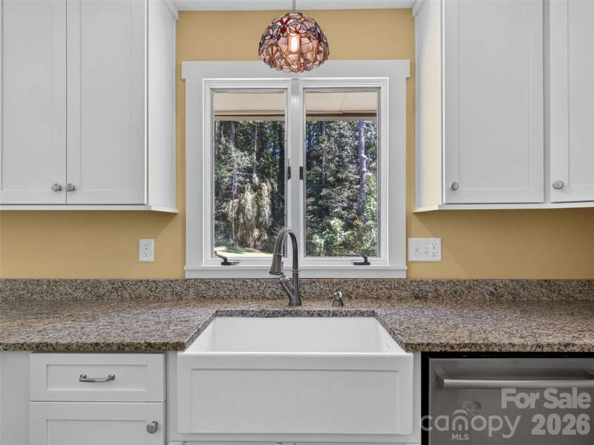 73 Redwood Street, Brevard, NC 28712.  MLS# CAR4420611, YatesRealty ID 48938. 