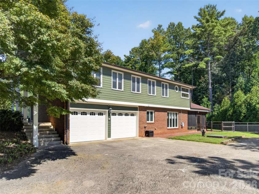 73 Redwood Street, Brevard, NC 28712.  MLS# CAR4420611, YatesRealty ID 48938. 