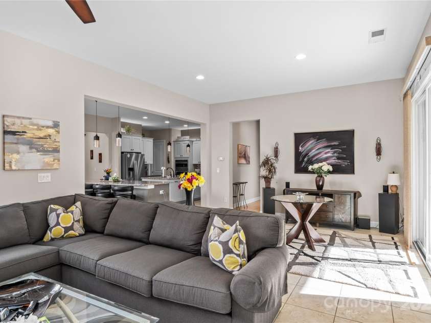 432 Granite Lake Court, Denver, NC 28037.  MLS# CAR4315639, YatesRealty ID 4894. Light and airy space