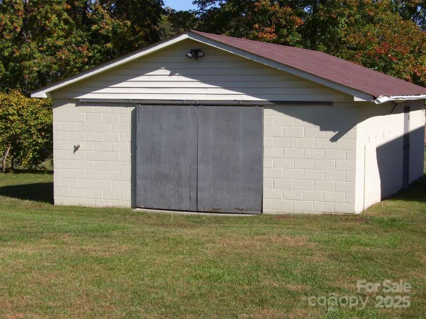 6434 Miller Road, Kannapolis, NC 28081.  MLS# CAR4221575, YatesRealty ID 4894. 