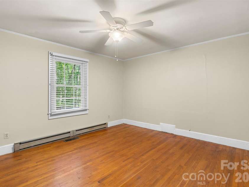 386 Broad Street, Denton, NC 27239.  MLS# CAR4421830, YatesRealty ID 48940. Bedroom 2