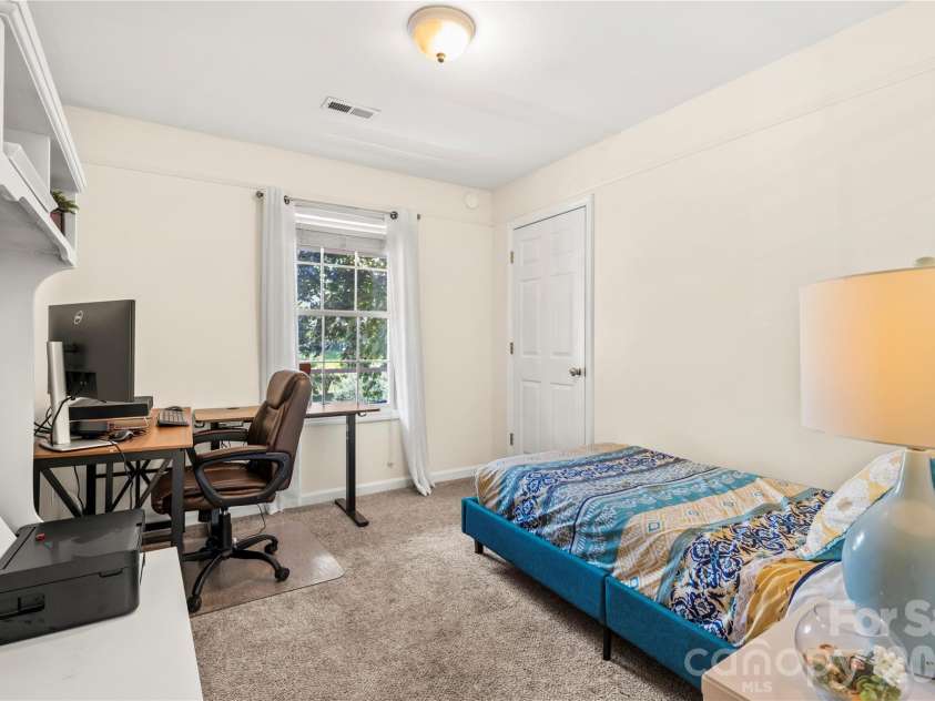 12 Sydney Lane, Asheville, NC 28806.  MLS# CAR4415588, YatesRealty ID 48941. 