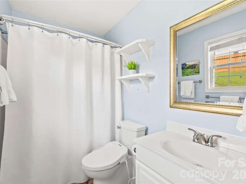 12 Sydney Lane, Asheville, NC 28806.  MLS# CAR4415588, YatesRealty ID 48941. 