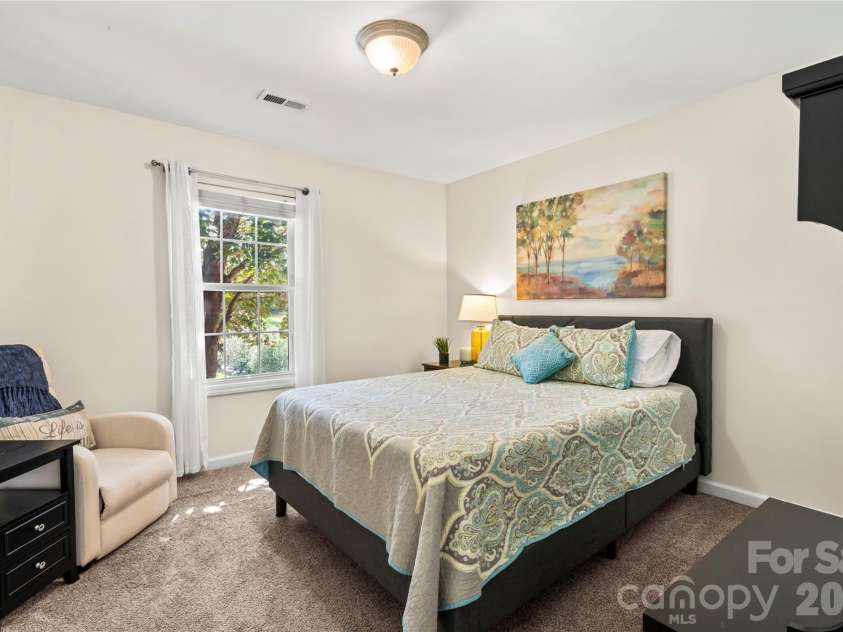 12 Sydney Lane, Asheville, NC 28806.  MLS# CAR4415588, YatesRealty ID 48941. 