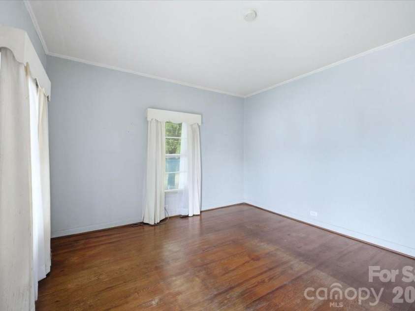 8512 Colgate Circle, Charlotte, NC 28214.  MLS# CAR4421835, YatesRealty ID 48942. 