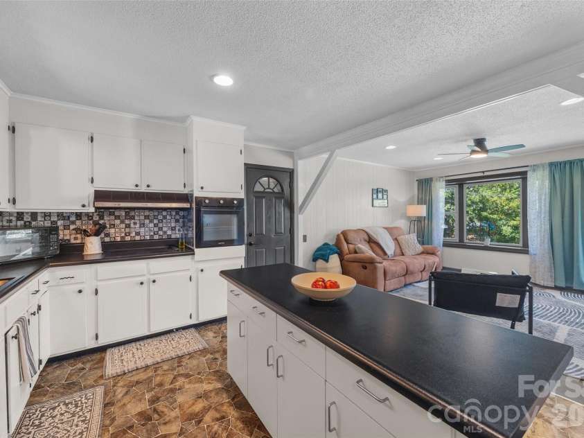 2435 Lewiston Drive, Gastonia, NC 28054.  MLS# CAR4420710, YatesRealty ID 48943. 