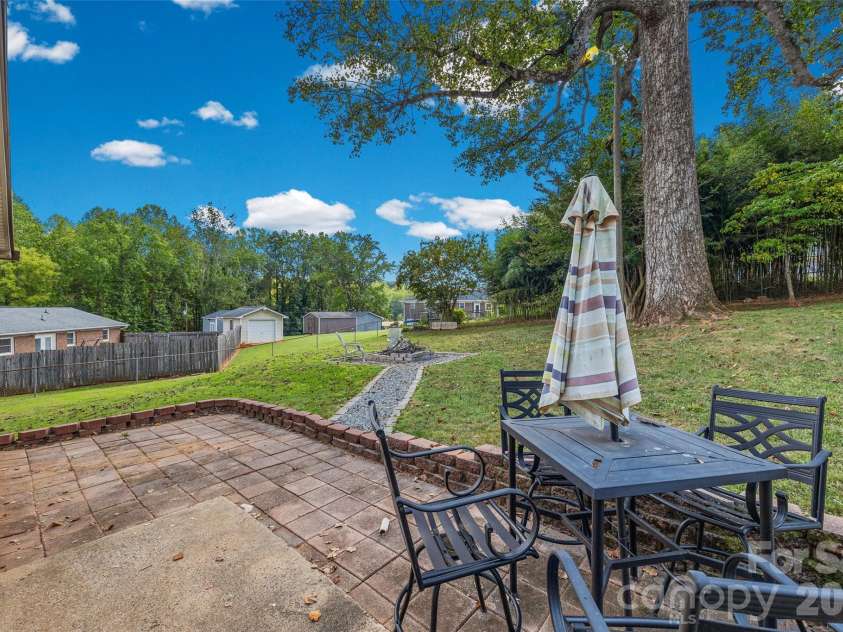 2435 Lewiston Drive, Gastonia, NC 28054.  MLS# CAR4420710, YatesRealty ID 48943. 