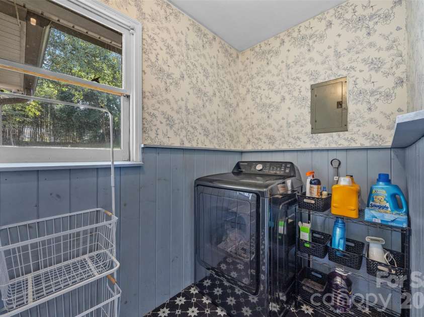 2435 Lewiston Drive, Gastonia, NC 28054.  MLS# CAR4420710, YatesRealty ID 48943. Laundry Utility Room