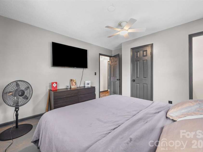 2435 Lewiston Drive, Gastonia, NC 28054.  MLS# CAR4420710, YatesRealty ID 48943. Primary Bedroom