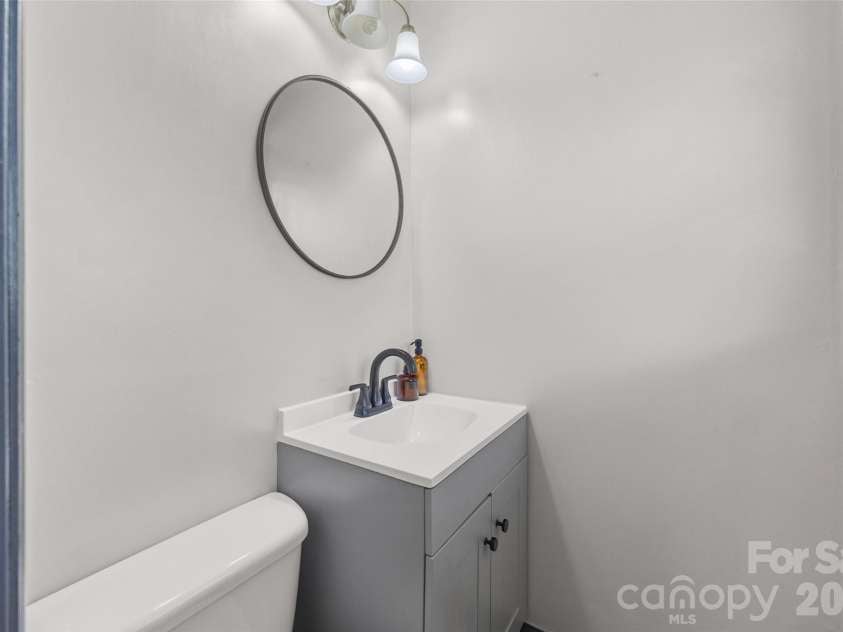 2435 Lewiston Drive, Gastonia, NC 28054.  MLS# CAR4420710, YatesRealty ID 48943. Primary Half Bath