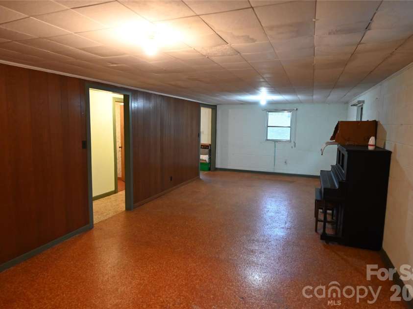105 Owens Avenue, Drexel, NC 28690.  MLS# CAR4420529, YatesRealty ID 48945. 2nd LQ Living area