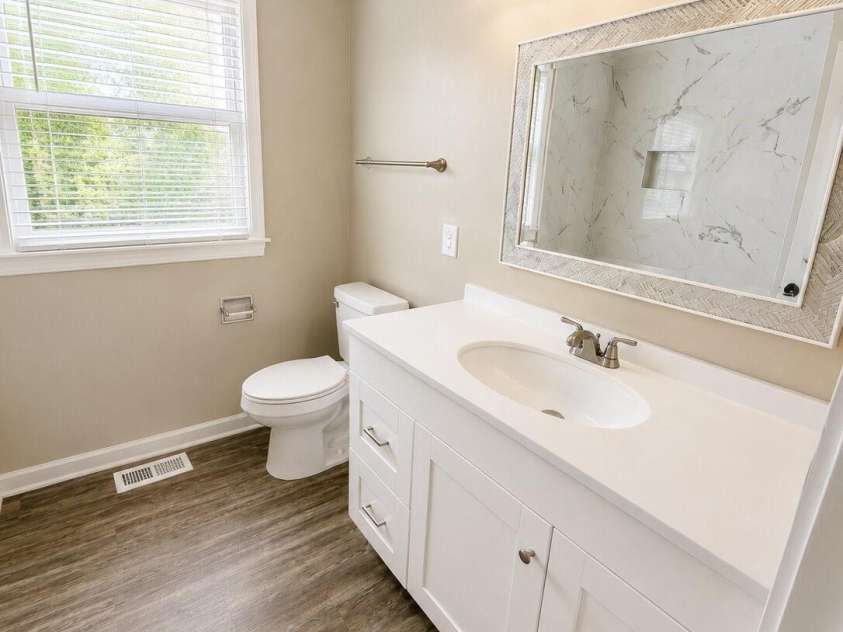 2756 Coronet Way, Charlotte, NC 28208.  MLS# CAR4421622, YatesRealty ID 48946. 
