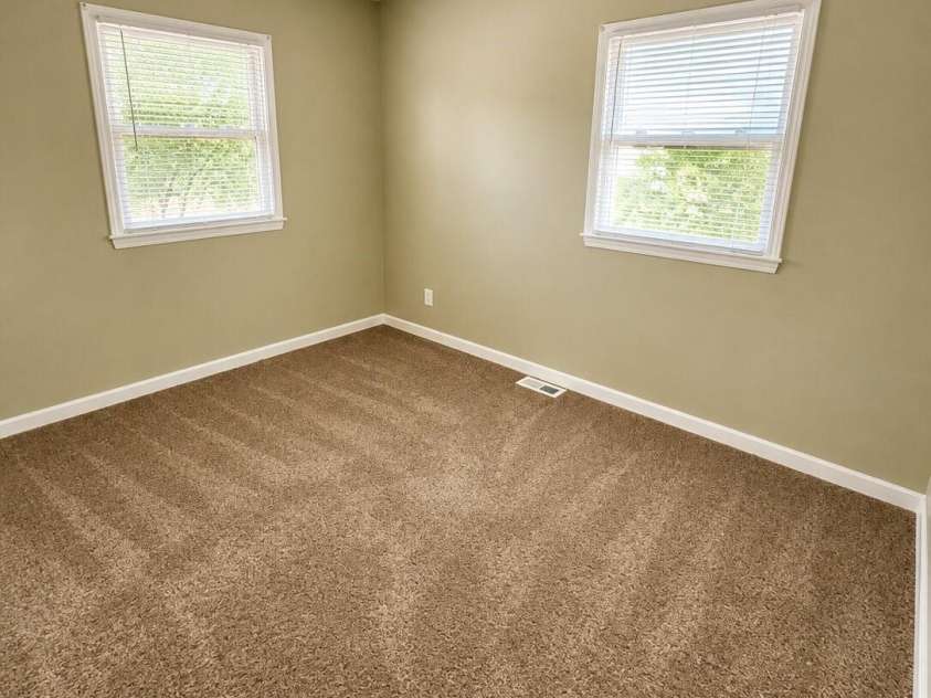 2756 Coronet Way, Charlotte, NC 28208.  MLS# CAR4421622, YatesRealty ID 48946. 