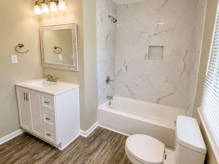2756 Coronet Way, Charlotte, NC 28208.  MLS# CAR4421622, YatesRealty ID 48946. 