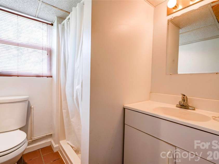 109 Delmar Road, Shelby, NC 28152.  MLS# CAR4421602, YatesRealty ID 48947. Basement Full Bathroom