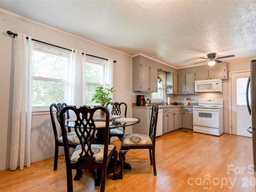 109 Delmar Road, Shelby, NC 28152.  MLS# CAR4421602, YatesRealty ID 48947. Dining Area