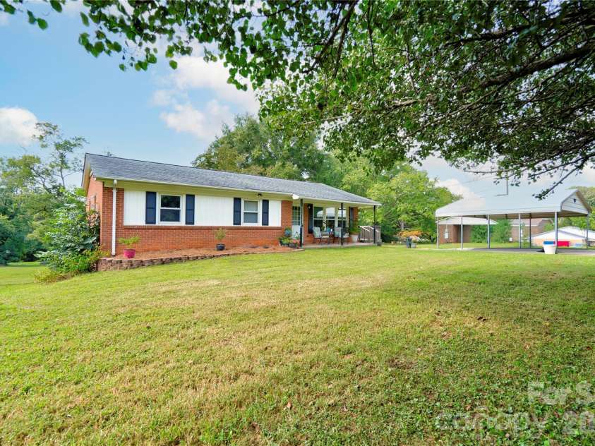 109 Delmar Road, Shelby, NC 28152.  MLS# CAR4421602, YatesRealty ID 48947. Front Left
