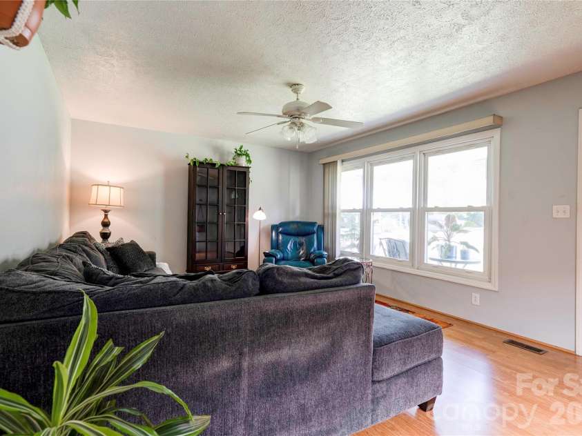109 Delmar Road, Shelby, NC 28152.  MLS# CAR4421602, YatesRealty ID 48947. Living Room