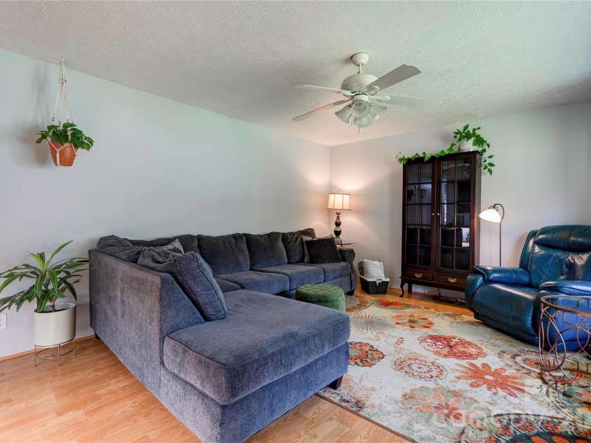 109 Delmar Road, Shelby, NC 28152.  MLS# CAR4421602, YatesRealty ID 48947. Living Room