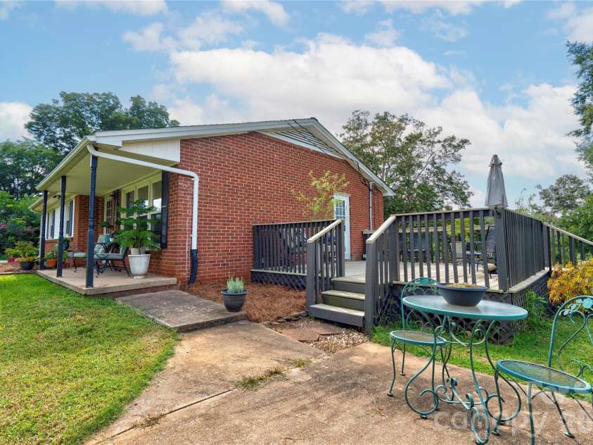 109 Delmar Road, Shelby, NC 28152.  MLS# CAR4421602, YatesRealty ID 48947. Side Deck