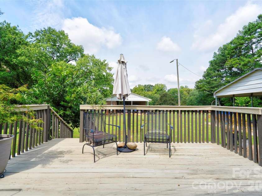 109 Delmar Road, Shelby, NC 28152.  MLS# CAR4421602, YatesRealty ID 48947. Side Deck