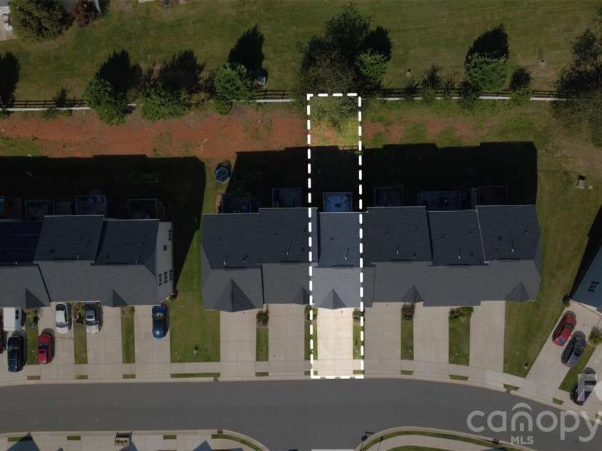2586 Grantham Place Drive, Fort Mill, SC 29715.  MLS# CAR4419545, YatesRealty ID 48949. 