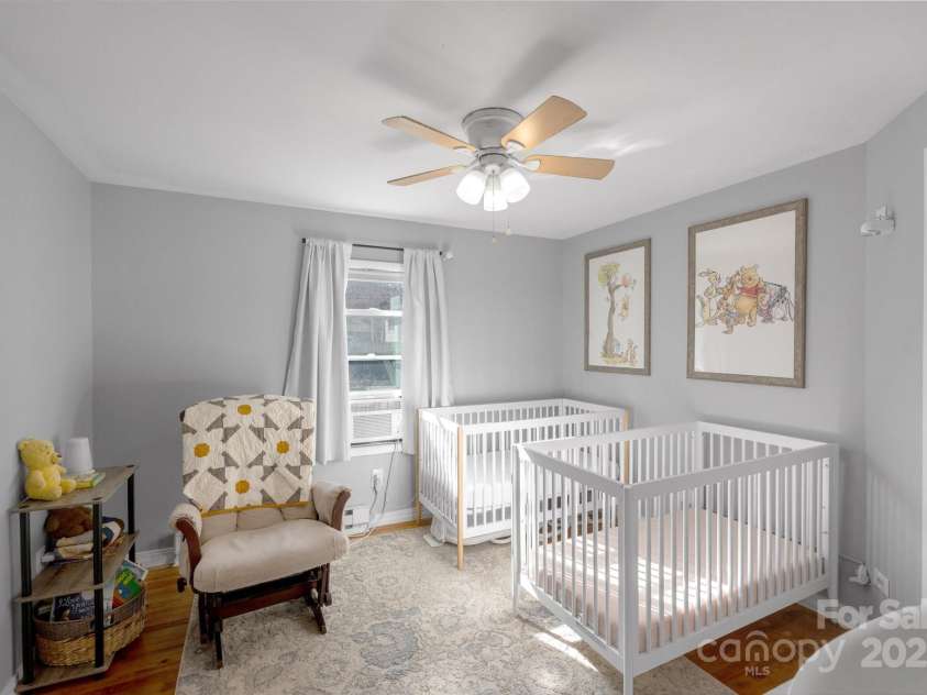 21 Sellers Road, Clyde, NC 28721.  MLS# CAR4228545, YatesRealty ID 4895. Middle bedroom