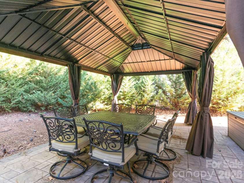 6203 Forest Pond Drive, Charlotte, NC 28262.  MLS# CAR4336425, YatesRealty ID 4895. 