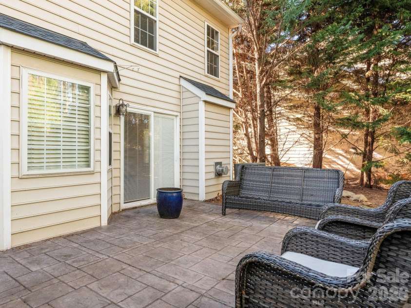 6203 Forest Pond Drive, Charlotte, NC 28262.  MLS# CAR4336425, YatesRealty ID 4895. 